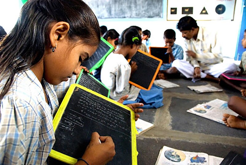 تعليم الأجيال القادمة